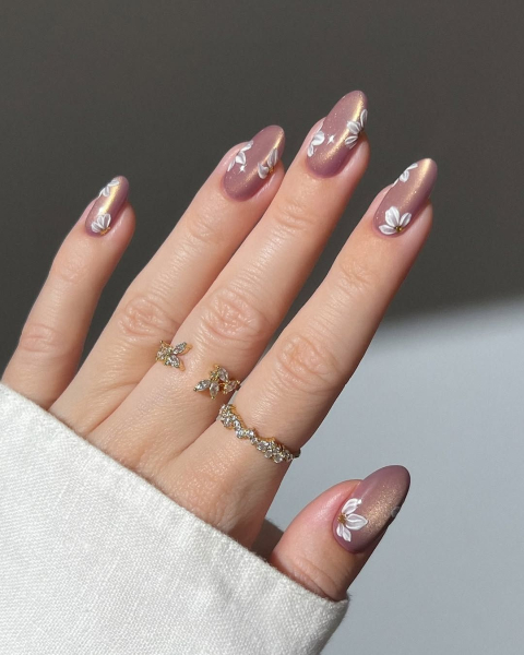 Purple cateye nails